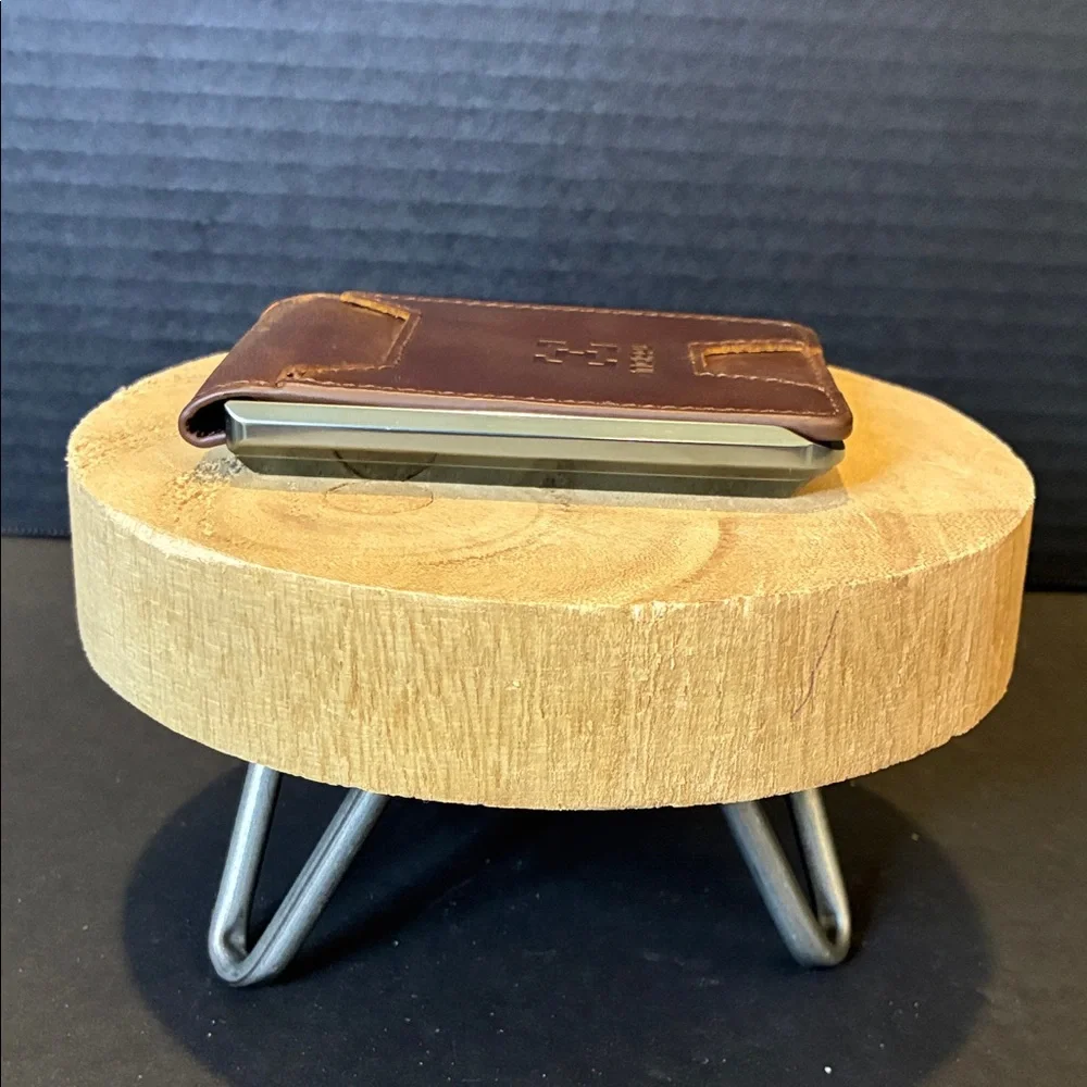 Incipal minimalist slim